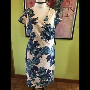 🦋NWT Adrianna Papell blue and cream floral dress